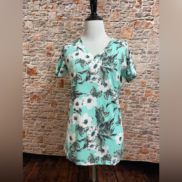 NWT Lot of 3 Short Sleeve V-Neck Tops XS - Picture 5 of 8